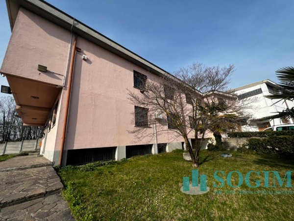 ufficio in affitto a Fino Mornasco