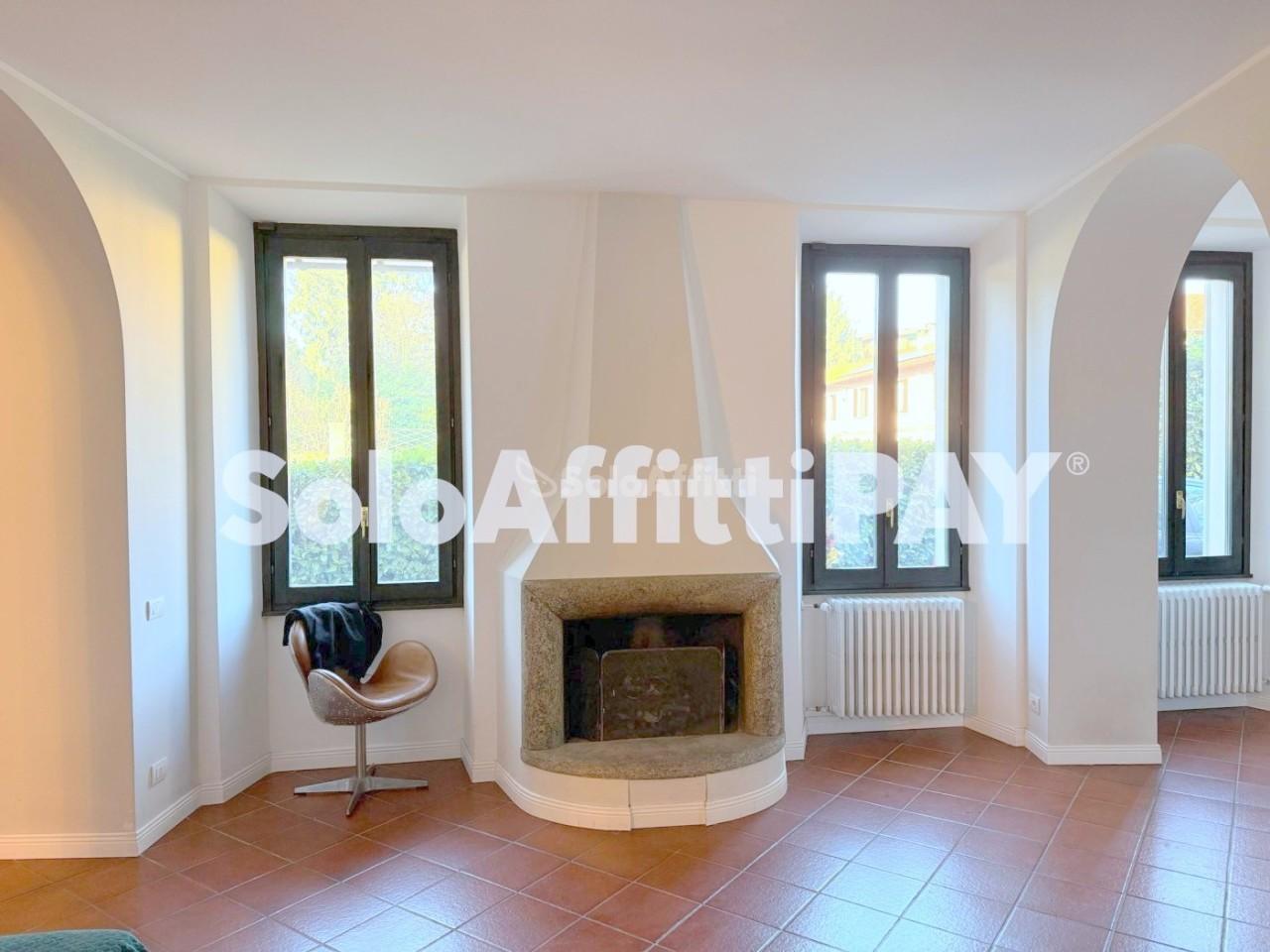 casa indipendente in affitto a Fino Mornasco