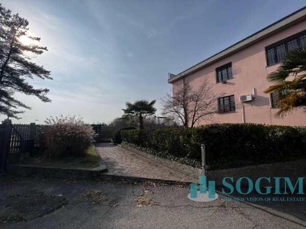 ufficio in affitto a Fino Mornasco