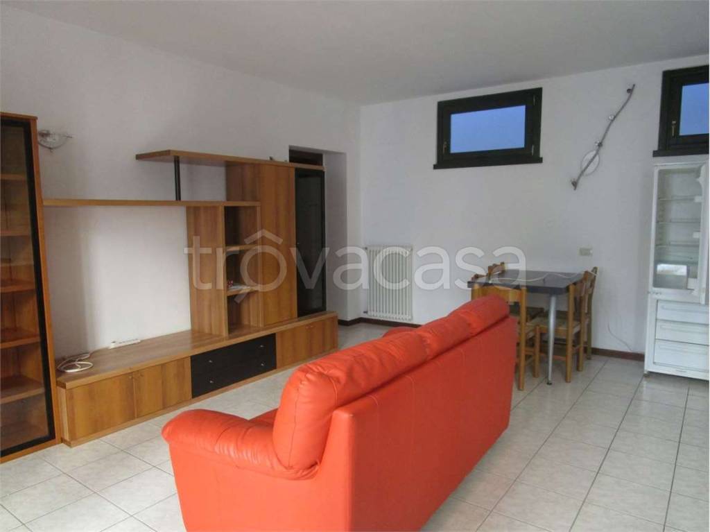 appartamento in affitto a Fino Mornasco