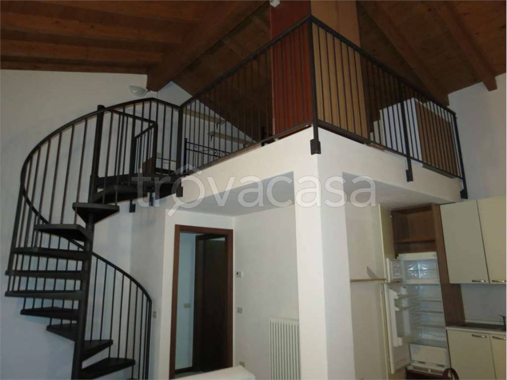 appartamento in affitto a Fino Mornasco