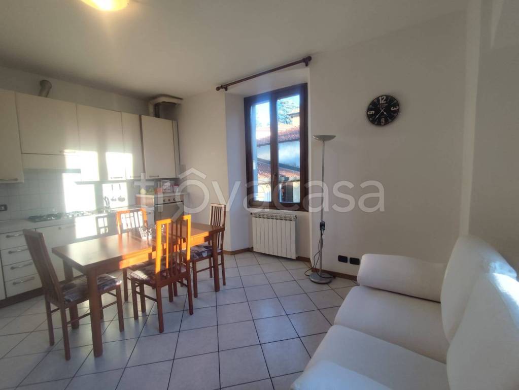 appartamento in affitto a Fino Mornasco