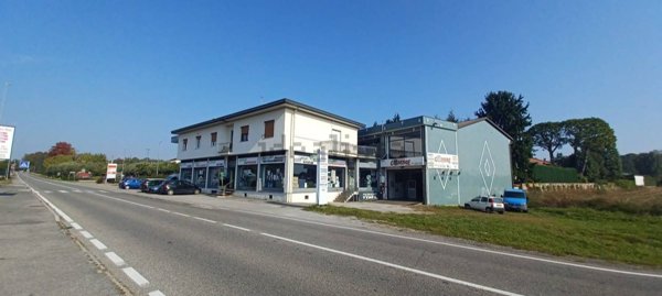 ufficio in affitto a Fino Mornasco