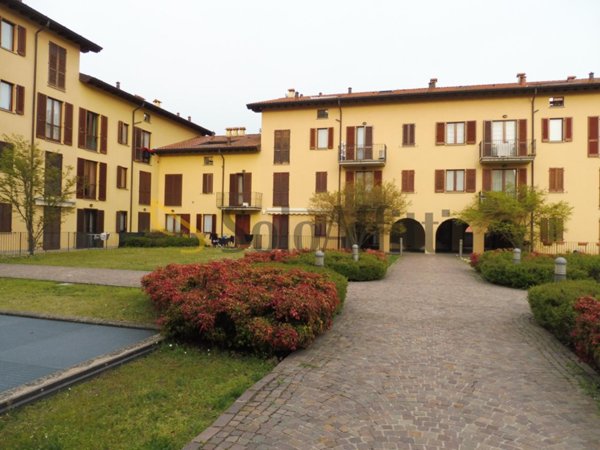 appartamento in affitto a Fino Mornasco in zona Andrate