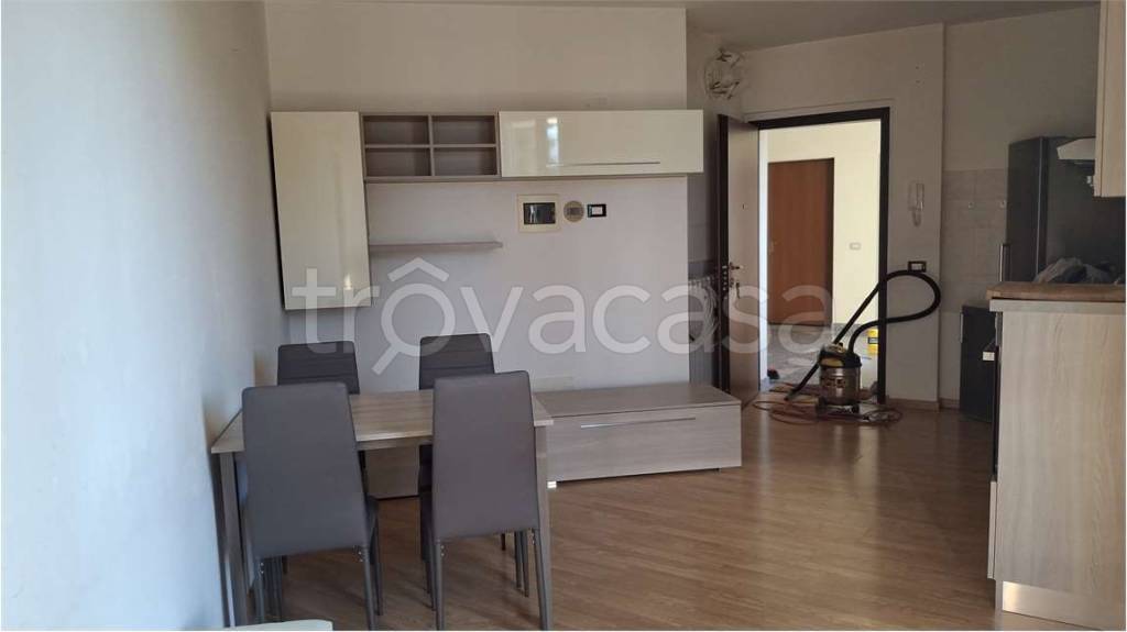 appartamento in affitto a Guanzate