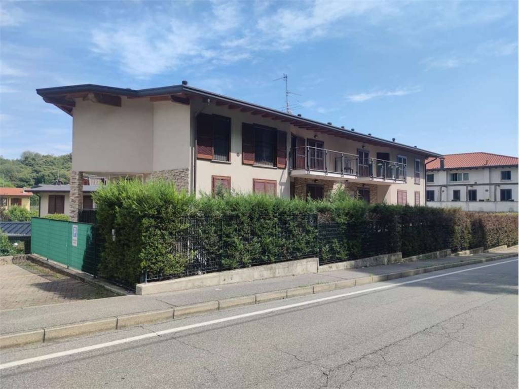 appartamento in affitto ad Inverigo in zona Cremnago