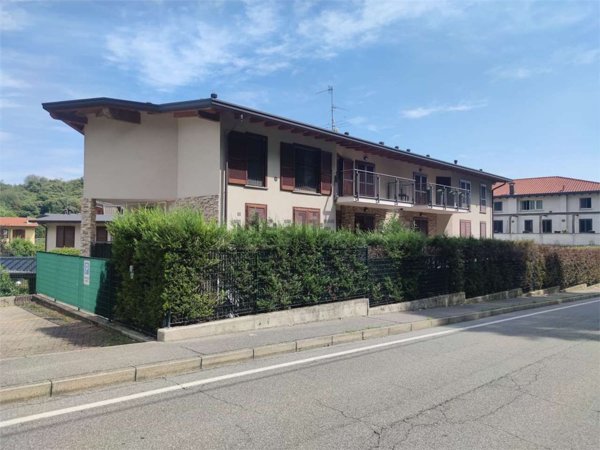appartamento in affitto ad Inverigo in zona Cremnago