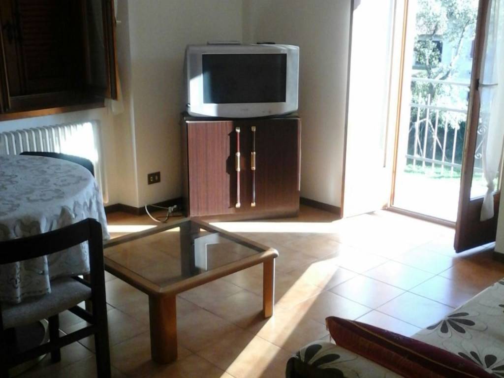 appartamento in affitto a Laino