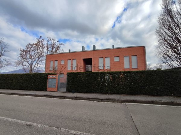 appartamento in affitto a Lambrugo