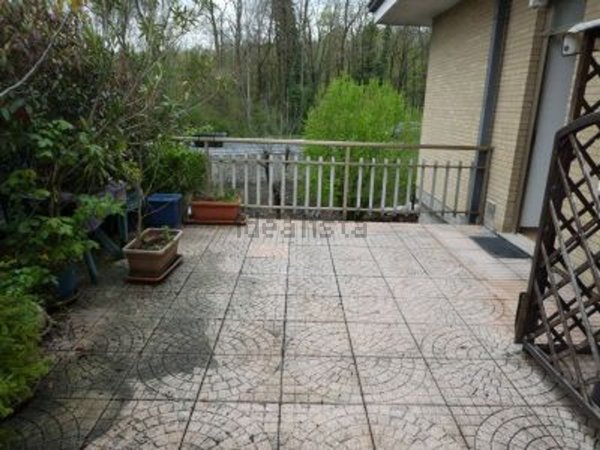 appartamento in affitto a Lambrugo