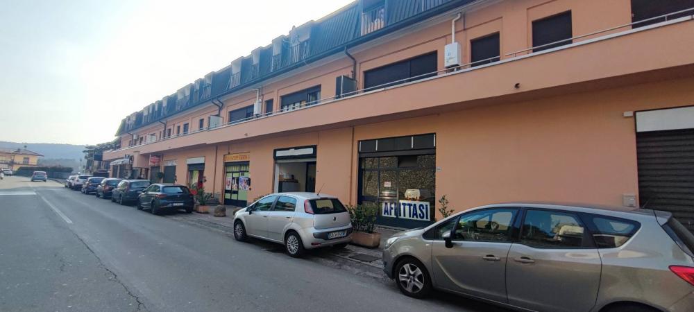 negozio in affitto a Lipomo
