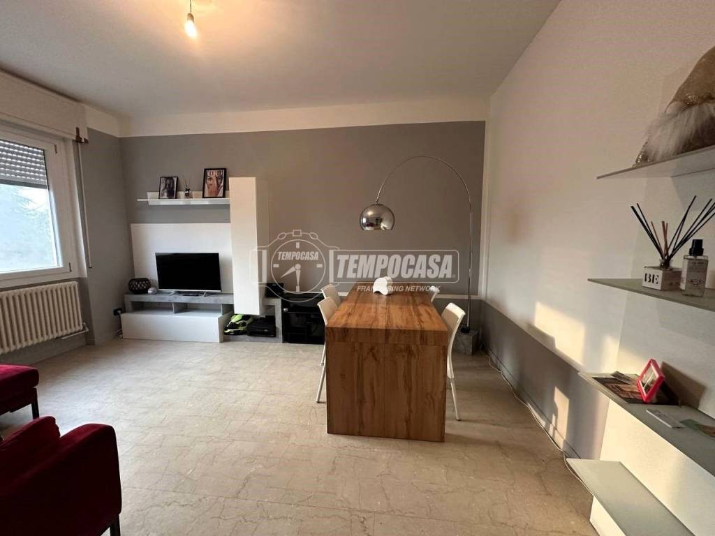 appartamento in affitto a Lipomo