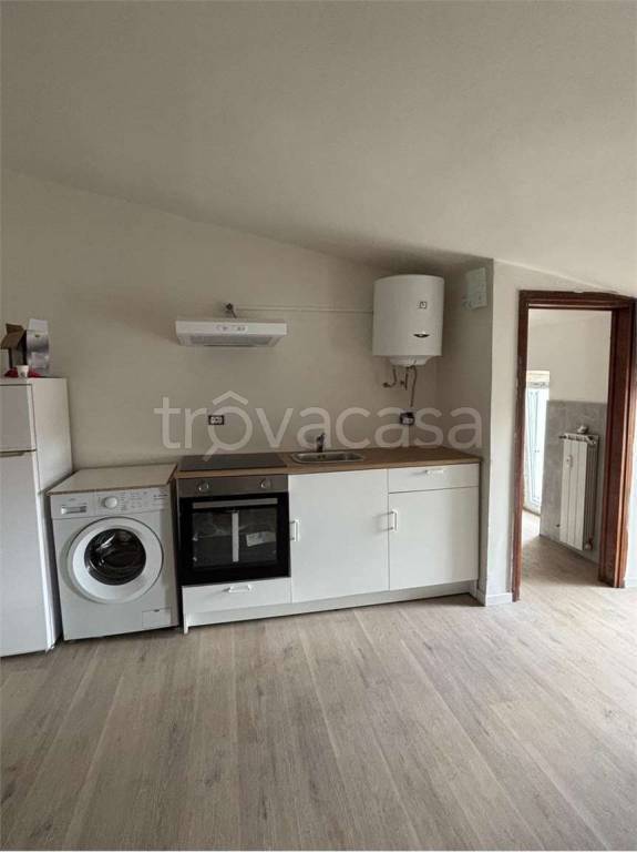 appartamento in affitto a Lipomo