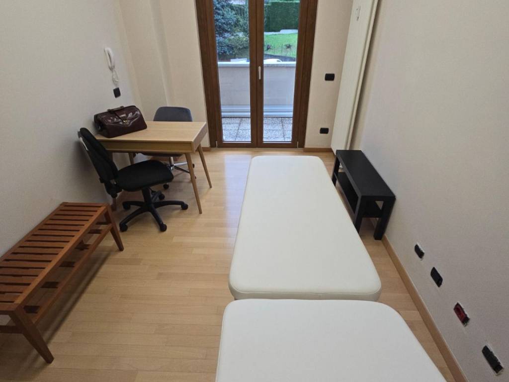 negozio in affitto a Lipomo