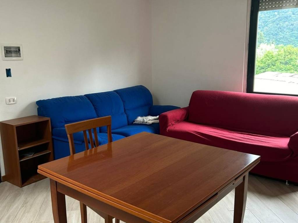 appartamento in affitto a Lipomo