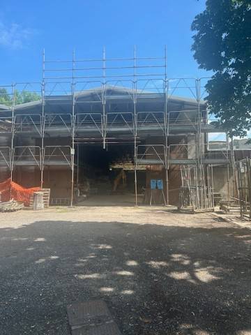 locale commerciale in affitto a Lipomo