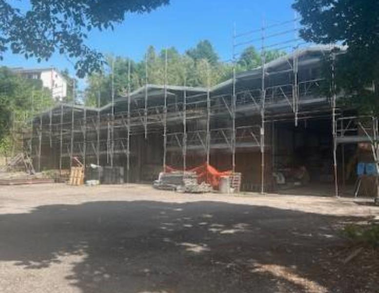 locale commerciale in affitto a Lipomo