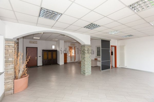 casa semindipendente in affitto a Locate Varesino