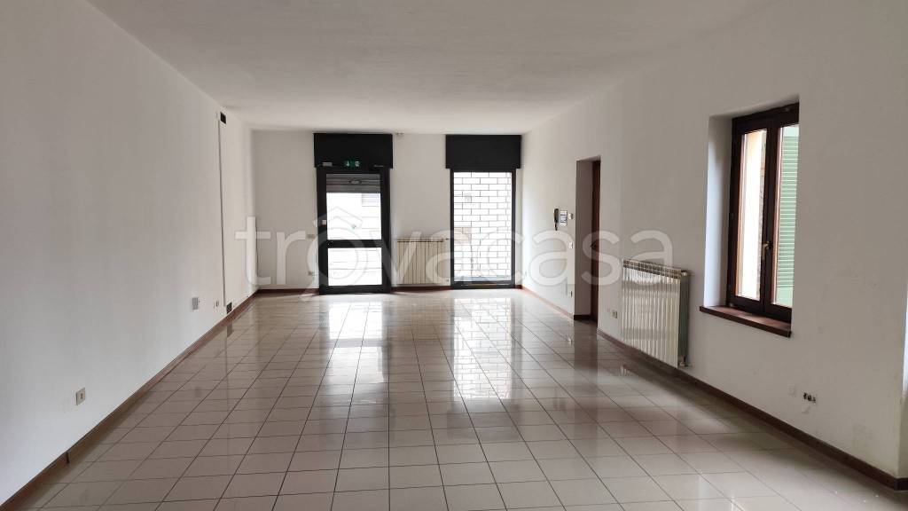 appartamento in affitto a Lomazzo