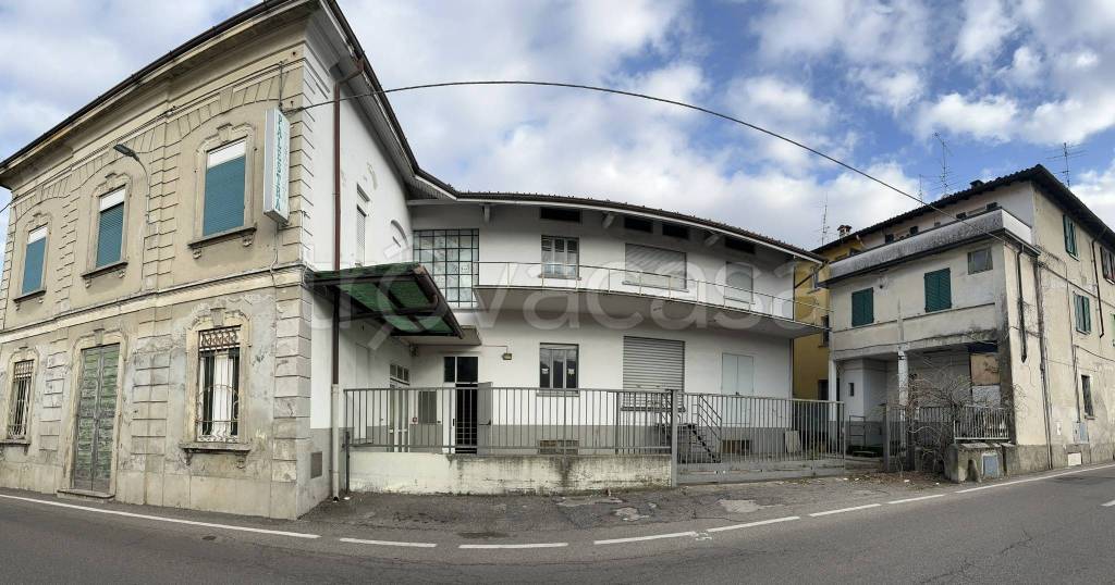 negozio in affitto a Lomazzo