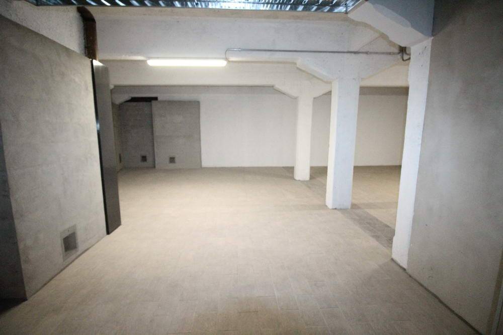 locale commerciale in affitto a Lomazzo