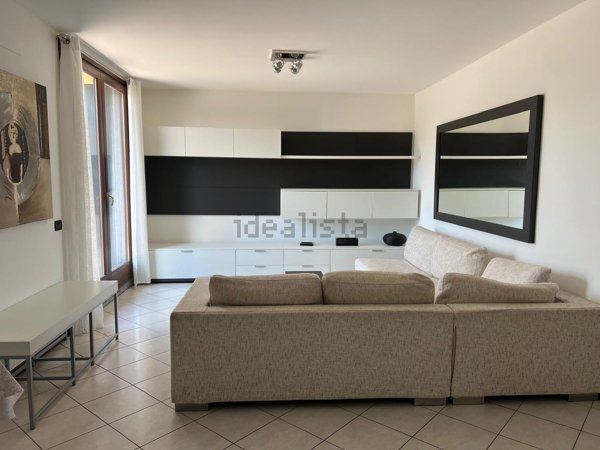 appartamento in affitto a Lomazzo