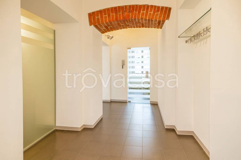 appartamento in affitto a Lomazzo