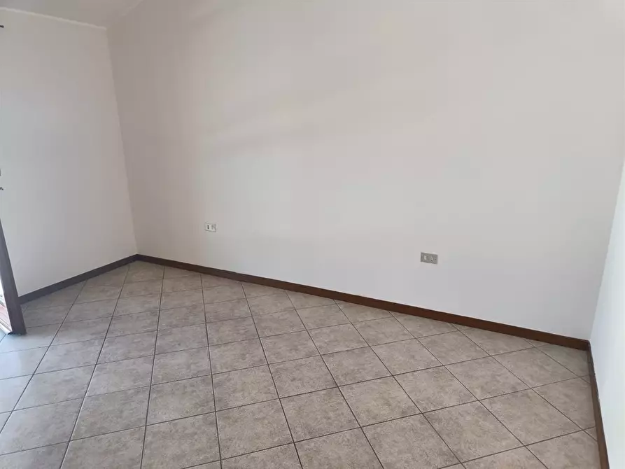 appartamento in affitto a Lomazzo