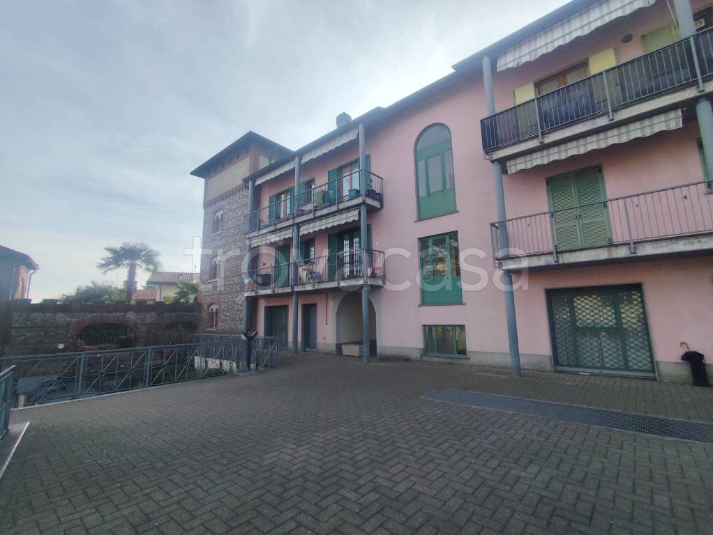 appartamento in affitto a Lomazzo