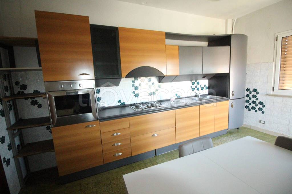 appartamento in affitto a Lomazzo