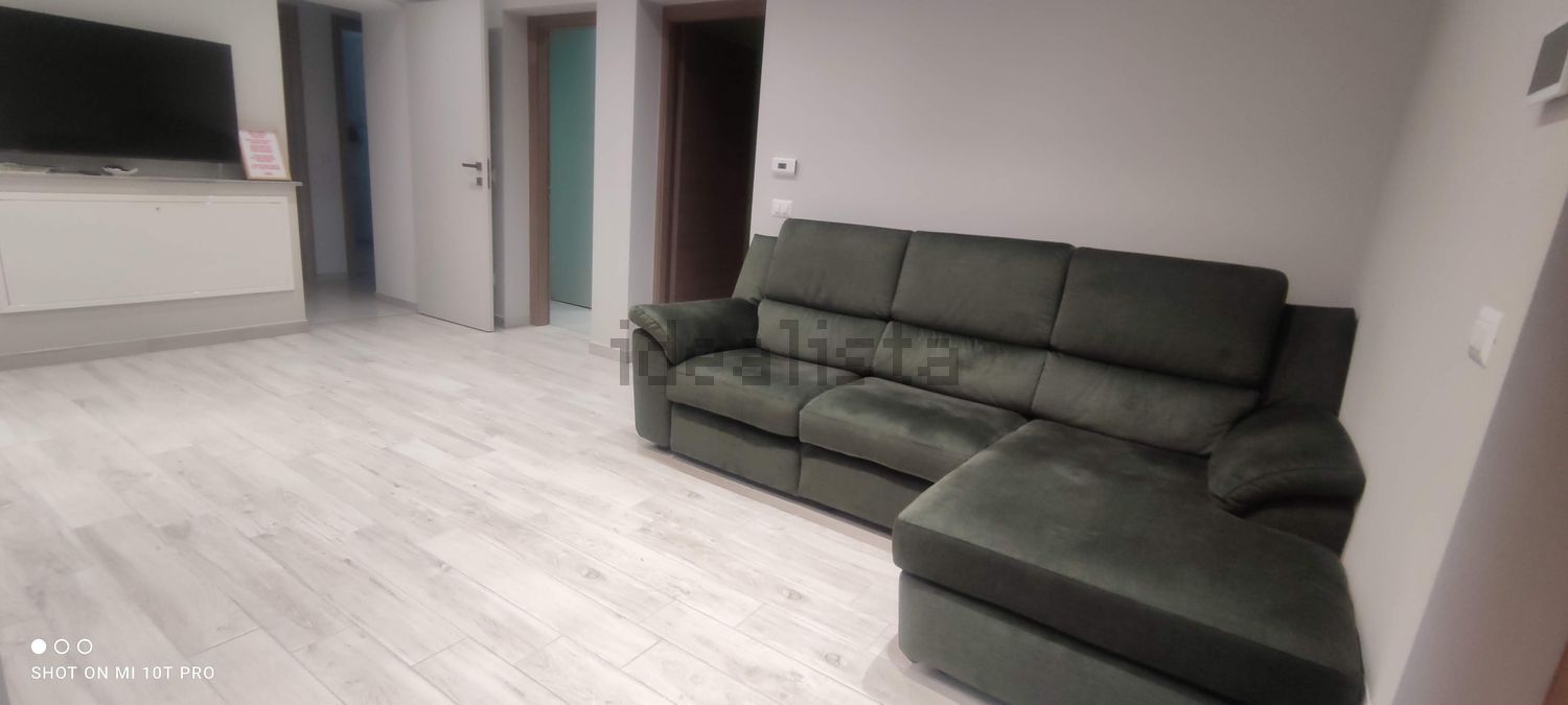 appartamento in affitto a Lomazzo in zona Manera