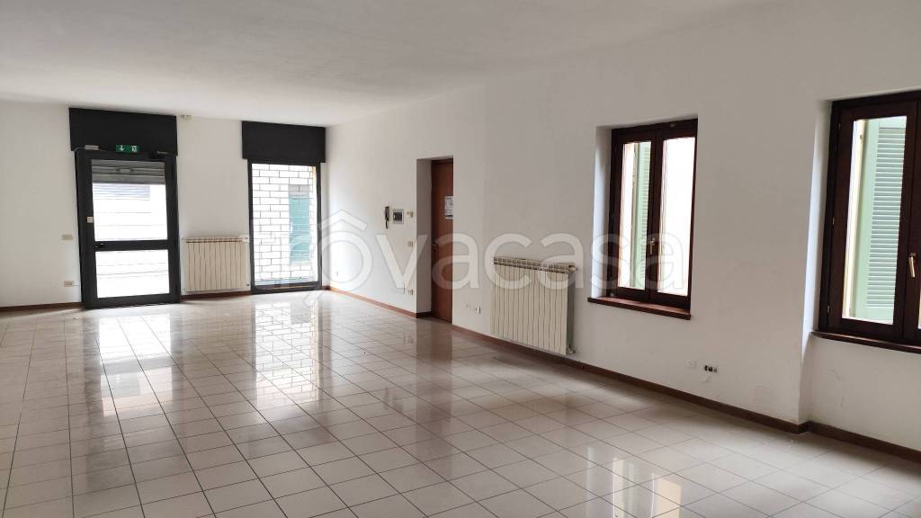 appartamento in affitto a Lomazzo