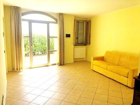 appartamento in affitto a Longone al Segrino