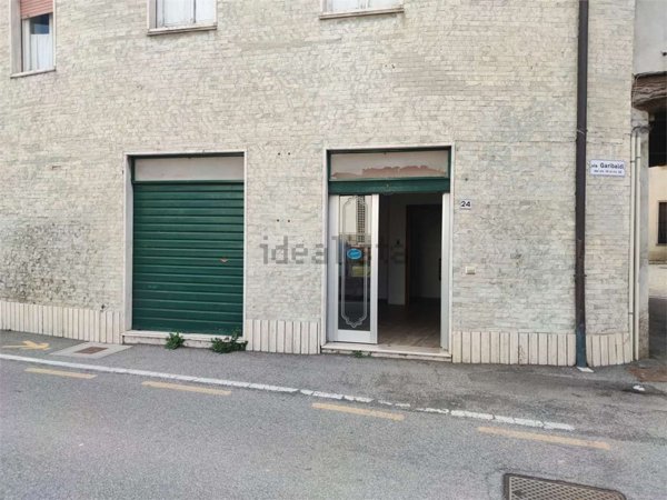 negozio in affitto a Lurago d'Erba