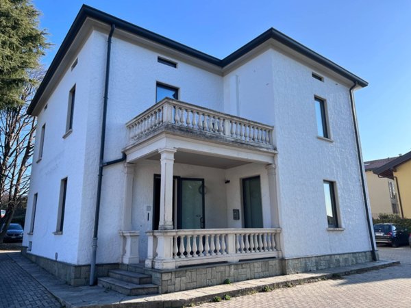 ufficio in affitto a Lurago d'Erba