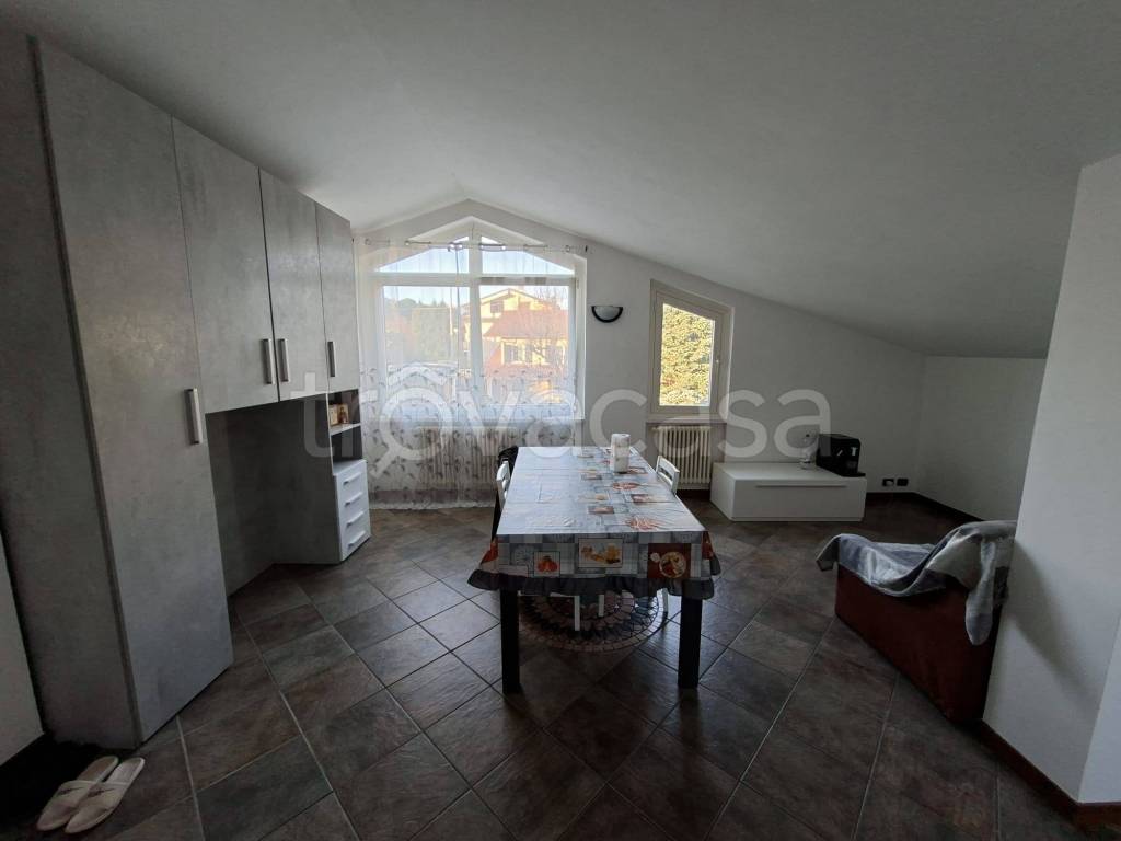 appartamento in affitto a Lurago d'Erba