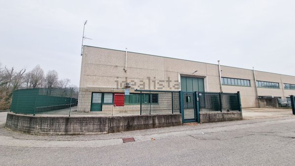 capannone in affitto a Lurago d'Erba