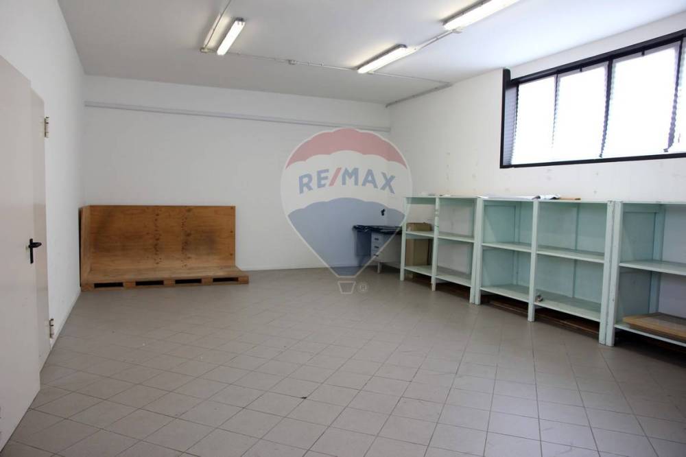 locale di sgombero in affitto a Lurate Caccivio