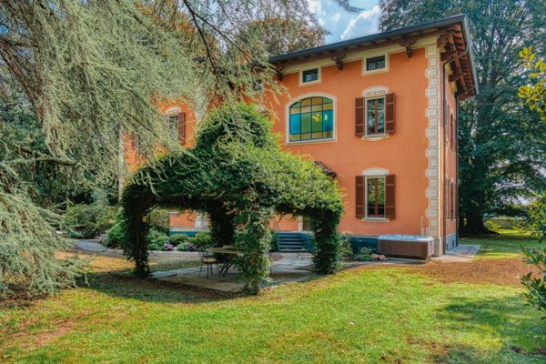 casa indipendente in affitto a Lurate Caccivio