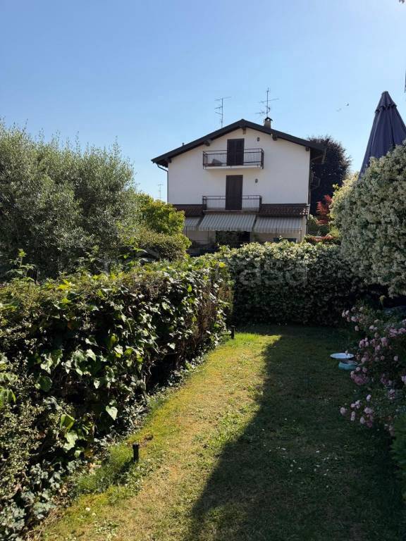 appartamento in affitto a Lurate Caccivio