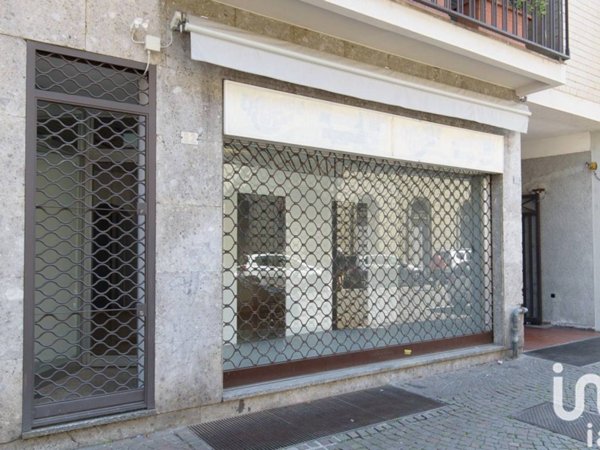 negozio in affitto a Mariano Comense
