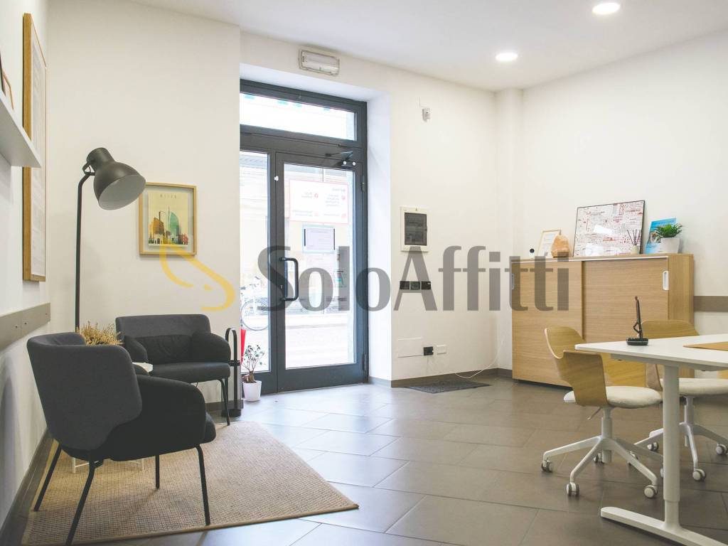 negozio in affitto a Mariano Comense