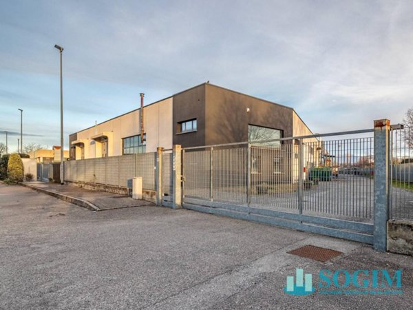 casa indipendente in affitto a Mariano Comense