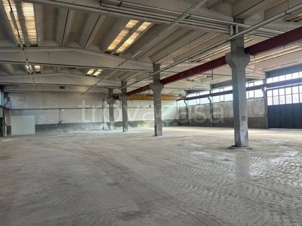capannone in affitto a Mariano Comense