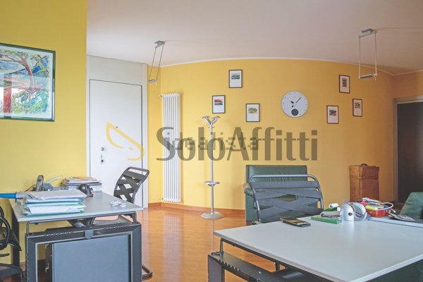 ufficio in affitto a Mariano Comense