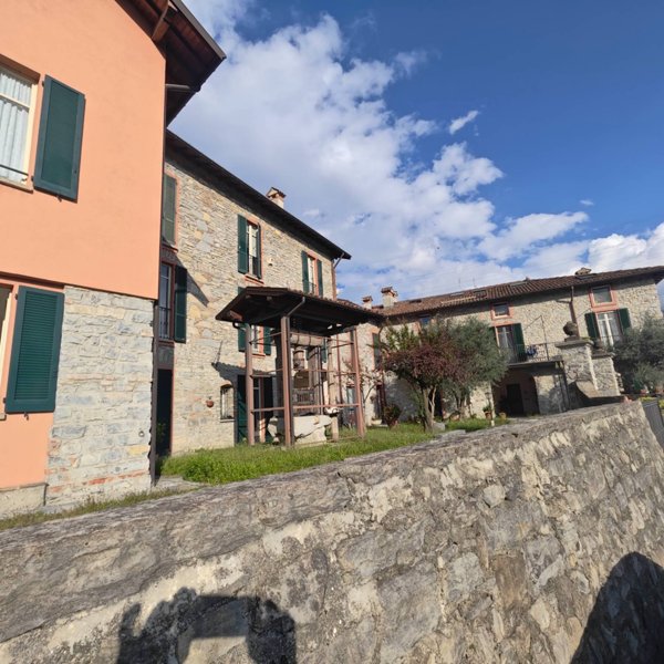 appartamento in affitto a Maslianico