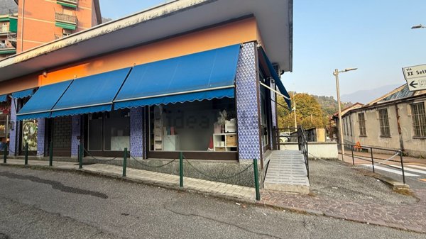 locale commerciale in affitto a Maslianico