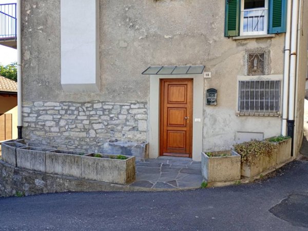appartamento in affitto a Maslianico