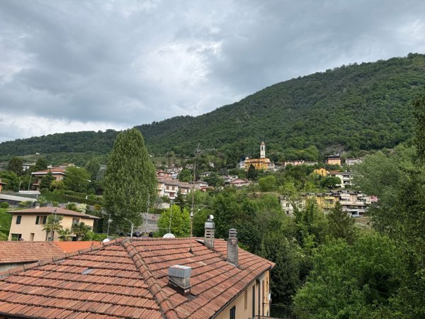 appartamento in affitto a Maslianico