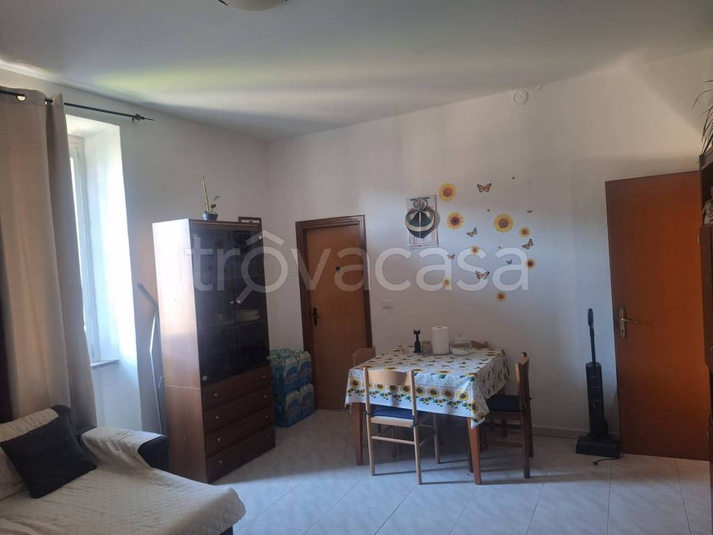 appartamento in affitto a Maslianico